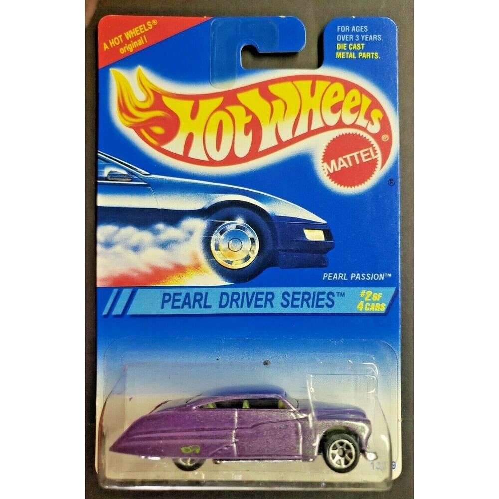 1995 Hot Wheels Pearl Passion #2/4 Pearl Driver‎ Series Pearl Purple, HW11